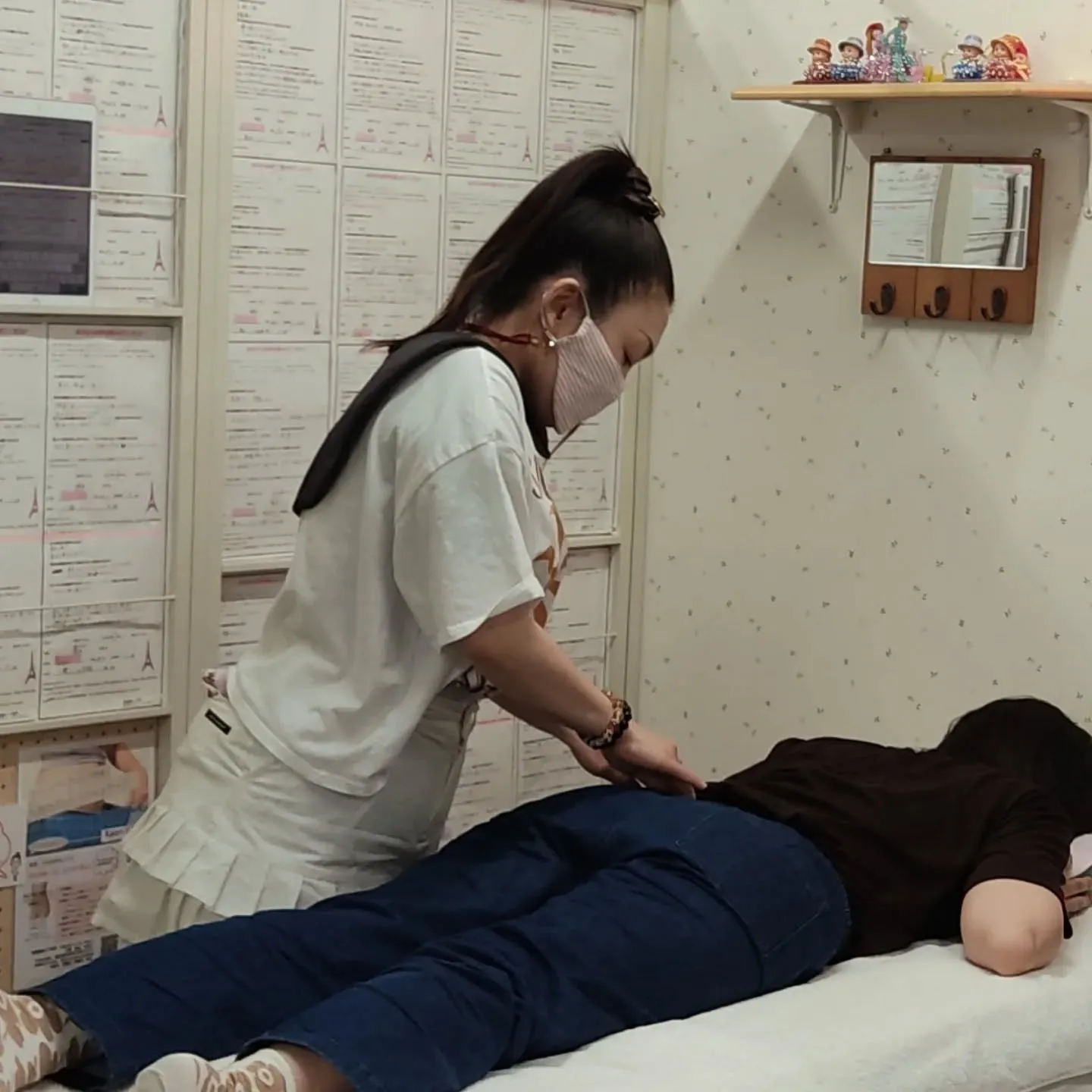 愛知から、右足・右手小指・両股関節・腰・右手・右肩の痛みでご...