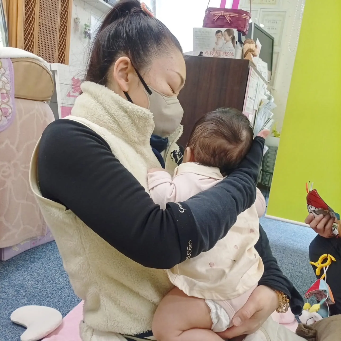 今回の投稿は「赤ちゃん整体を受けてみようかな」と考えているマ...